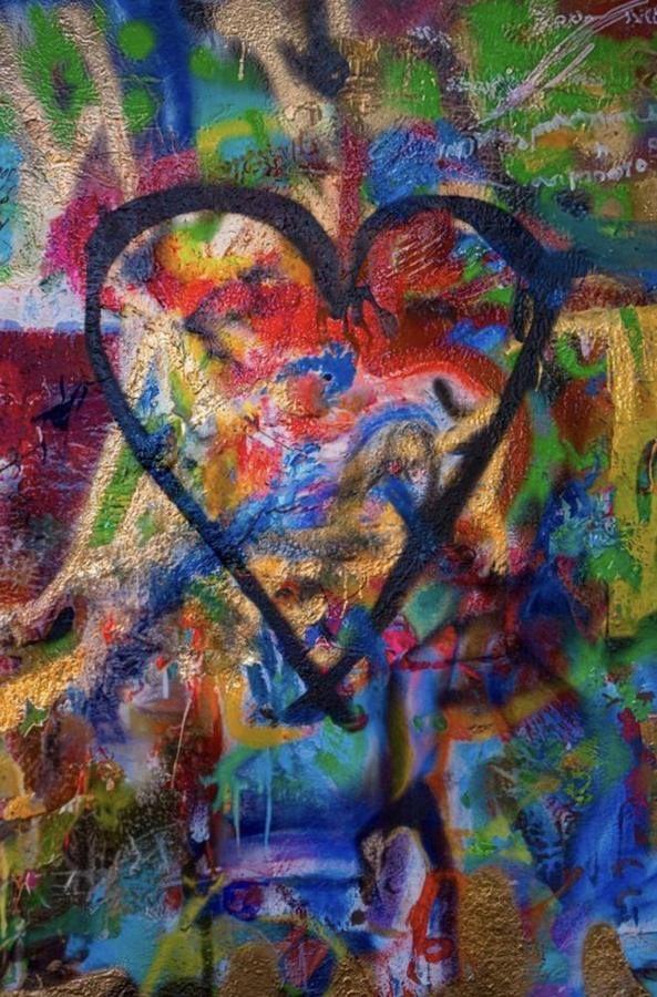 Heart, John Lennon Wall, Prague